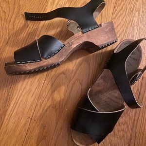 Bjork clogs wooden heel